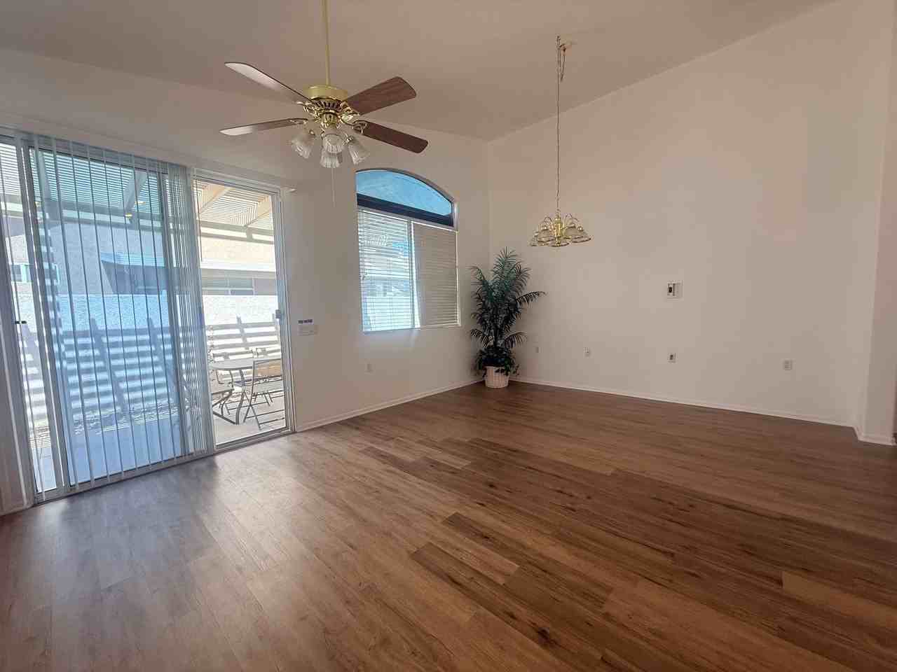 26805 China Dr - Photo 7 of 29
