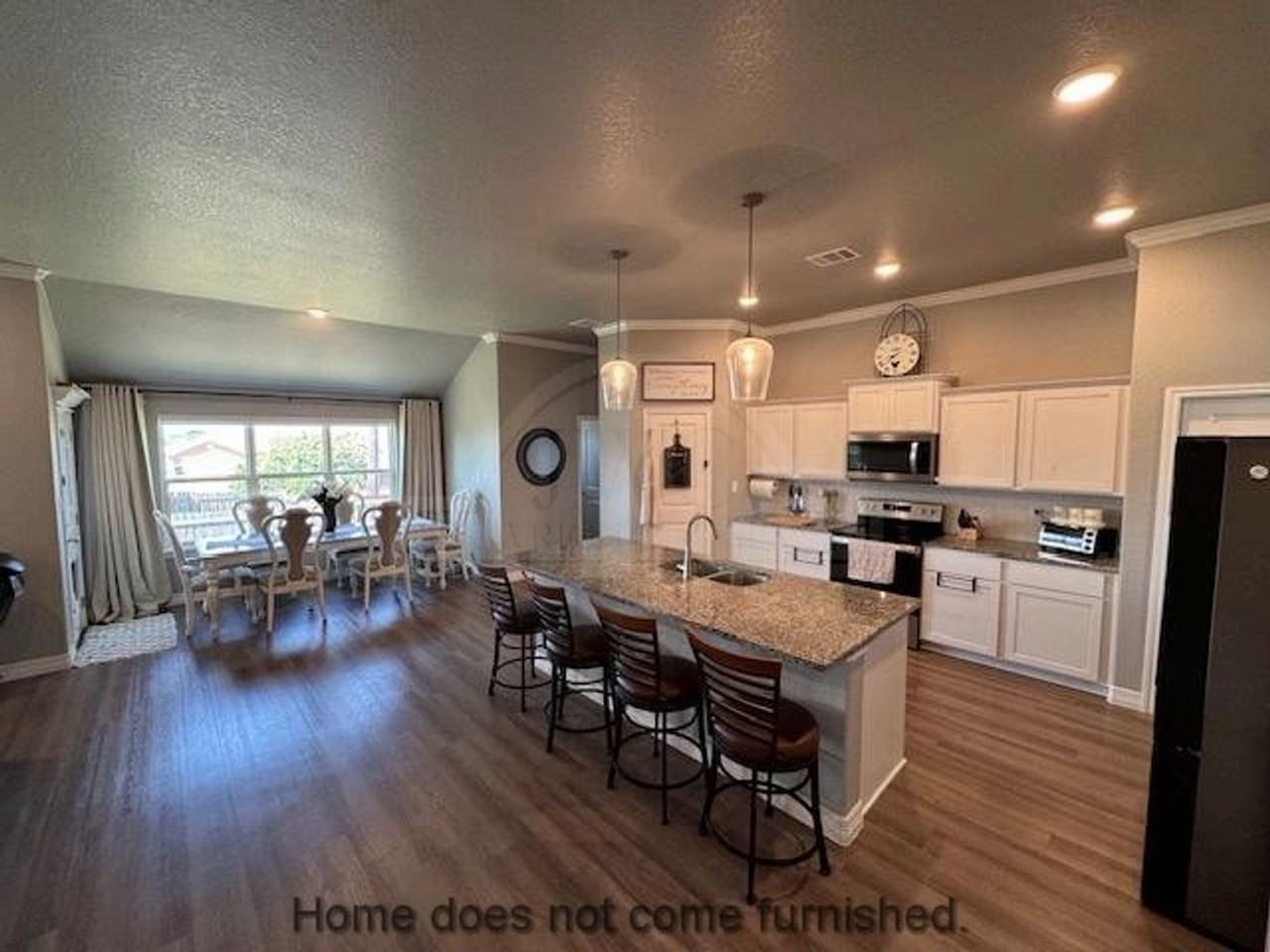 907 Holliday Dr - Photo 4 of 30