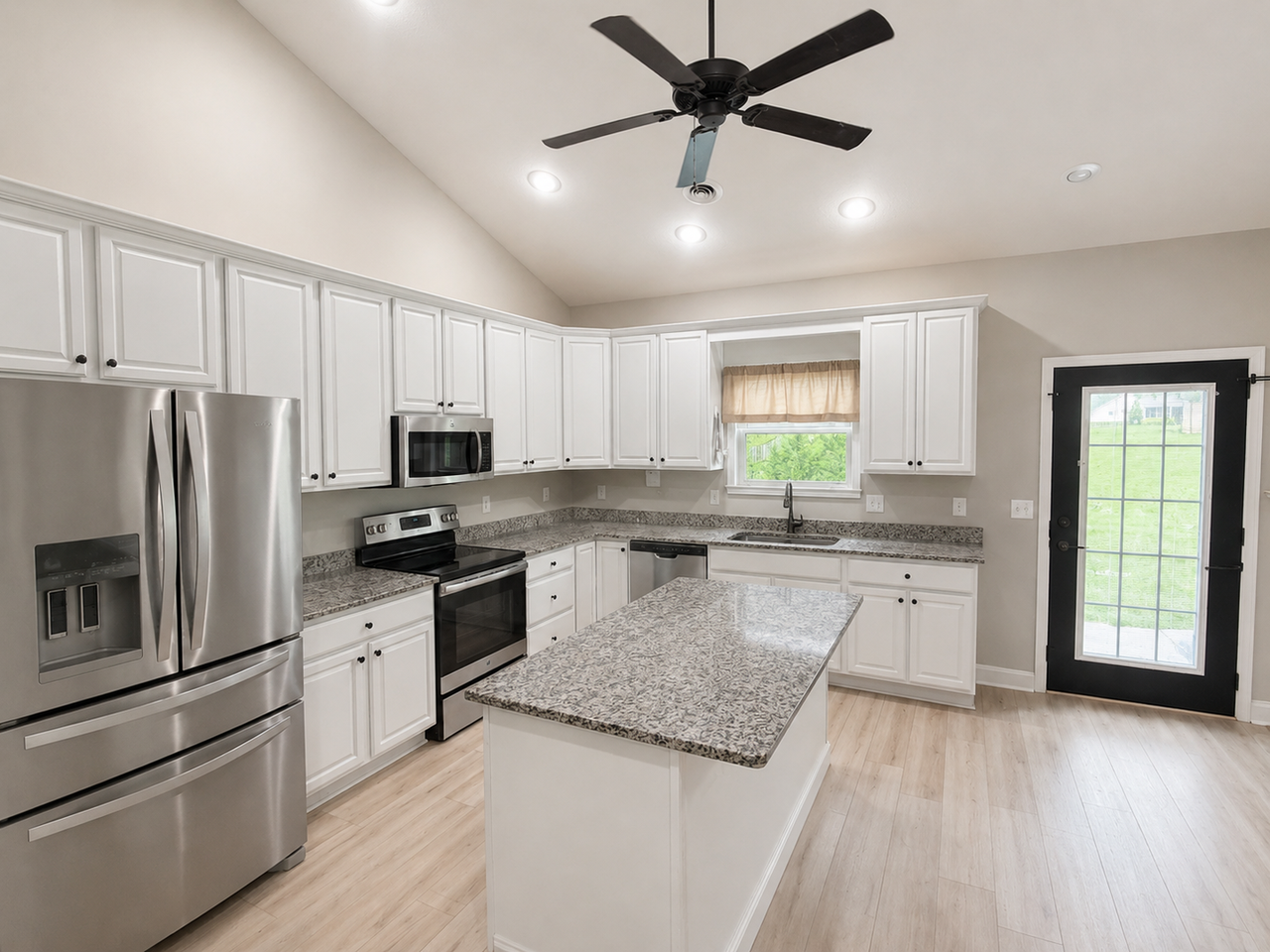 2086 Meadow Creek Ln - Photo 2 of 12