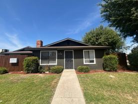 2824 N Half Moon Dr - Photo 1 of 1