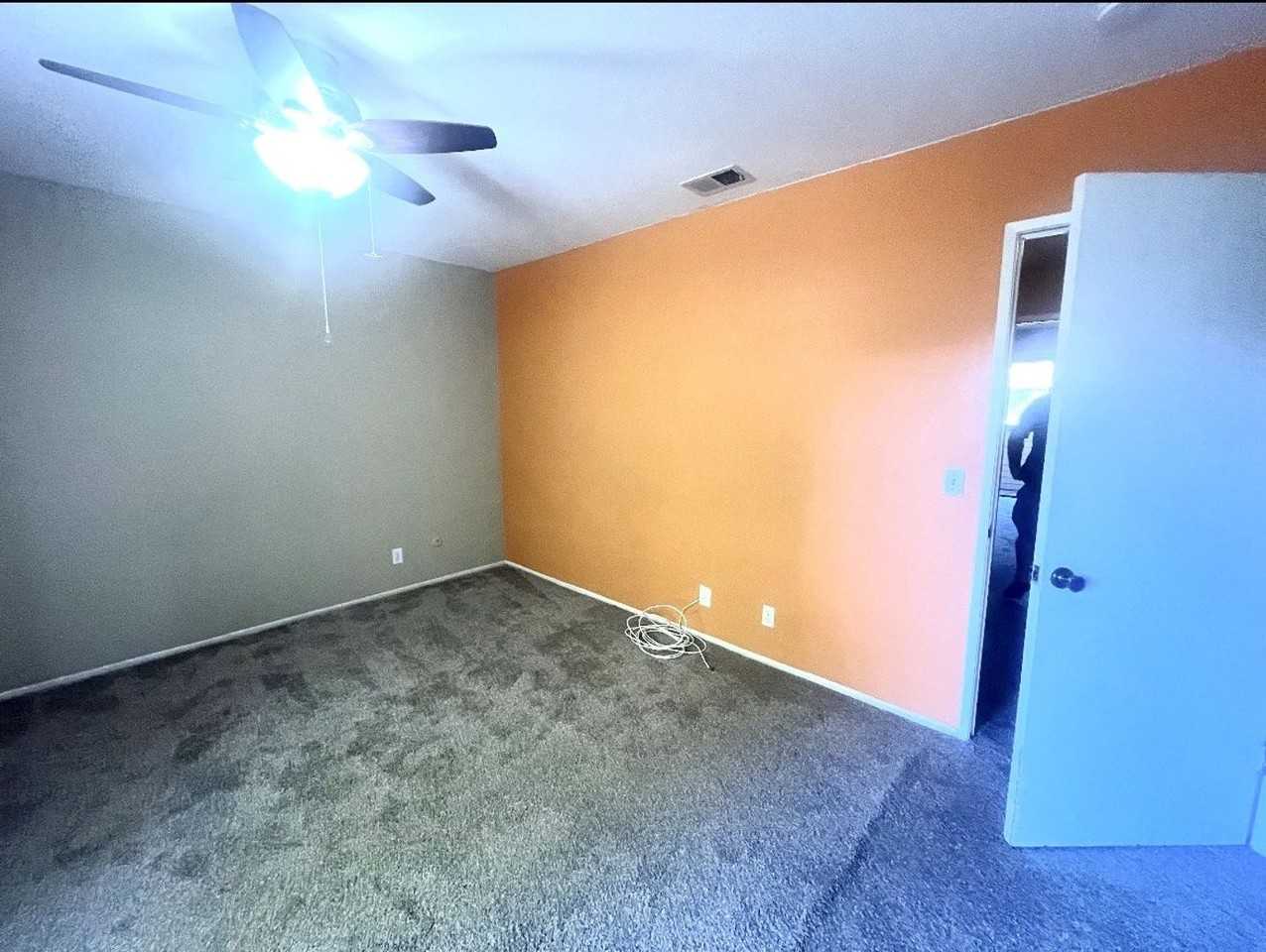 3335 Broad St #12 - Photo 6 of 10