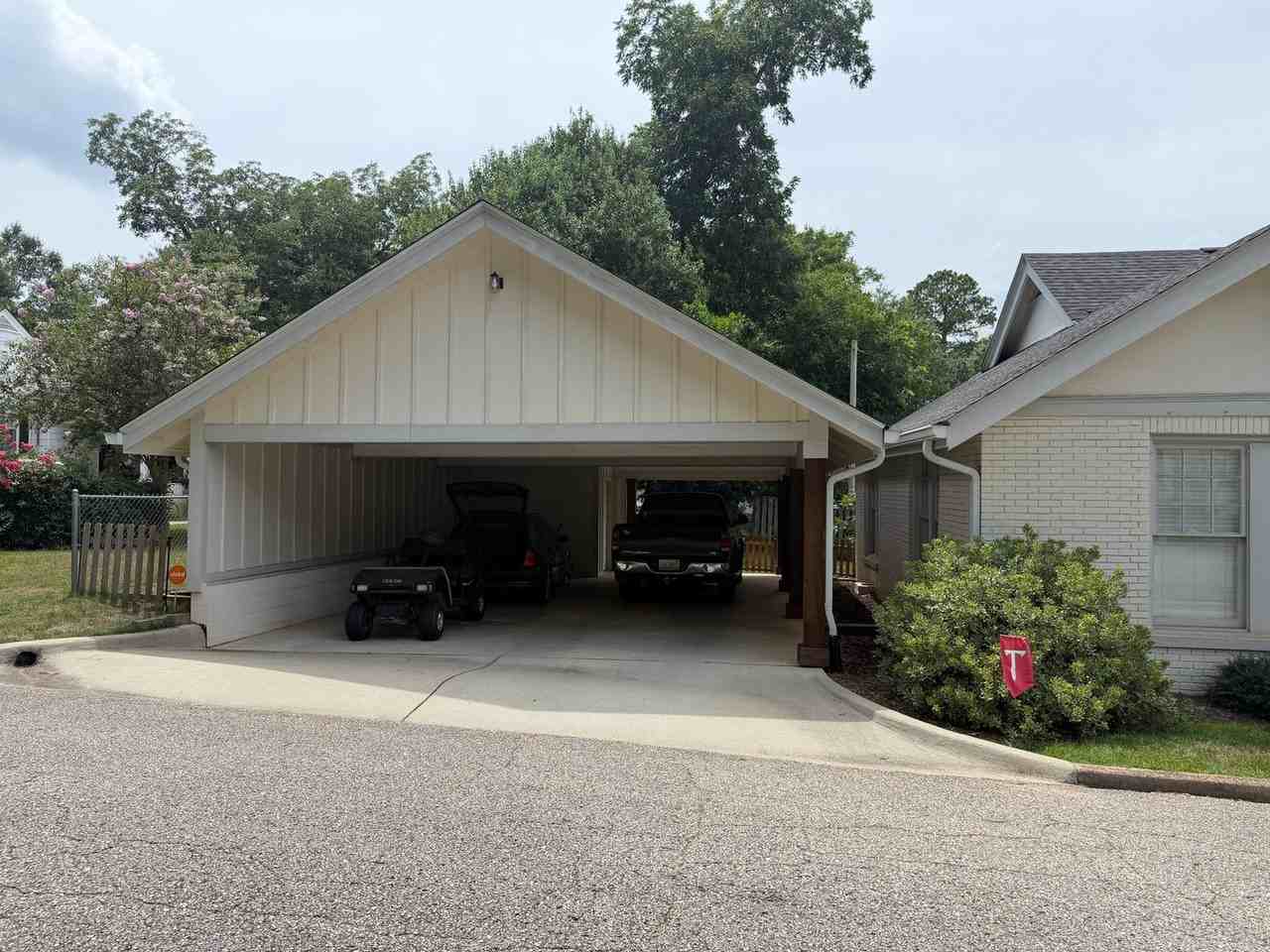 300 Murphree St - Photo 3 of 19