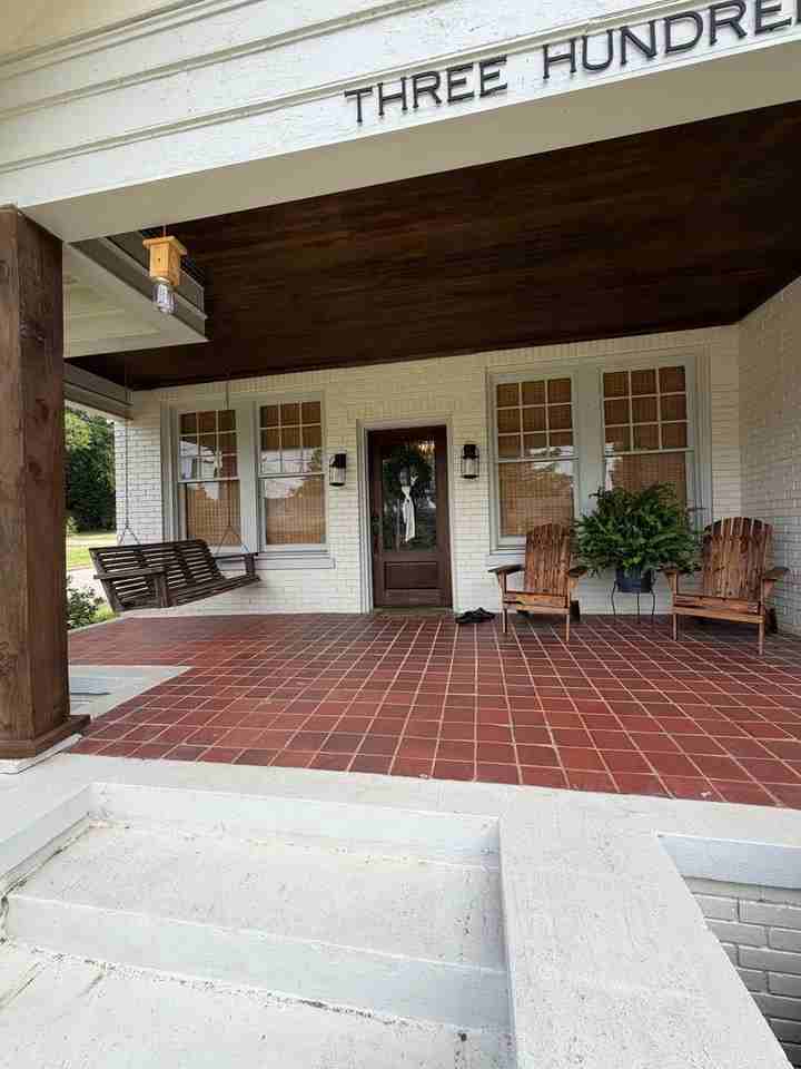 300 Murphree St - Photo 4 of 19