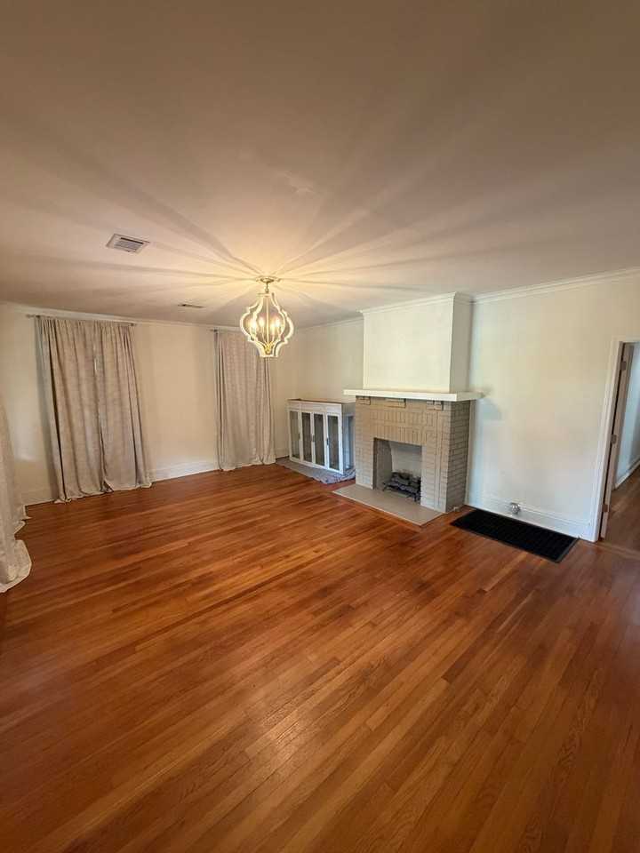 300 Murphree St - Photo 6 of 19