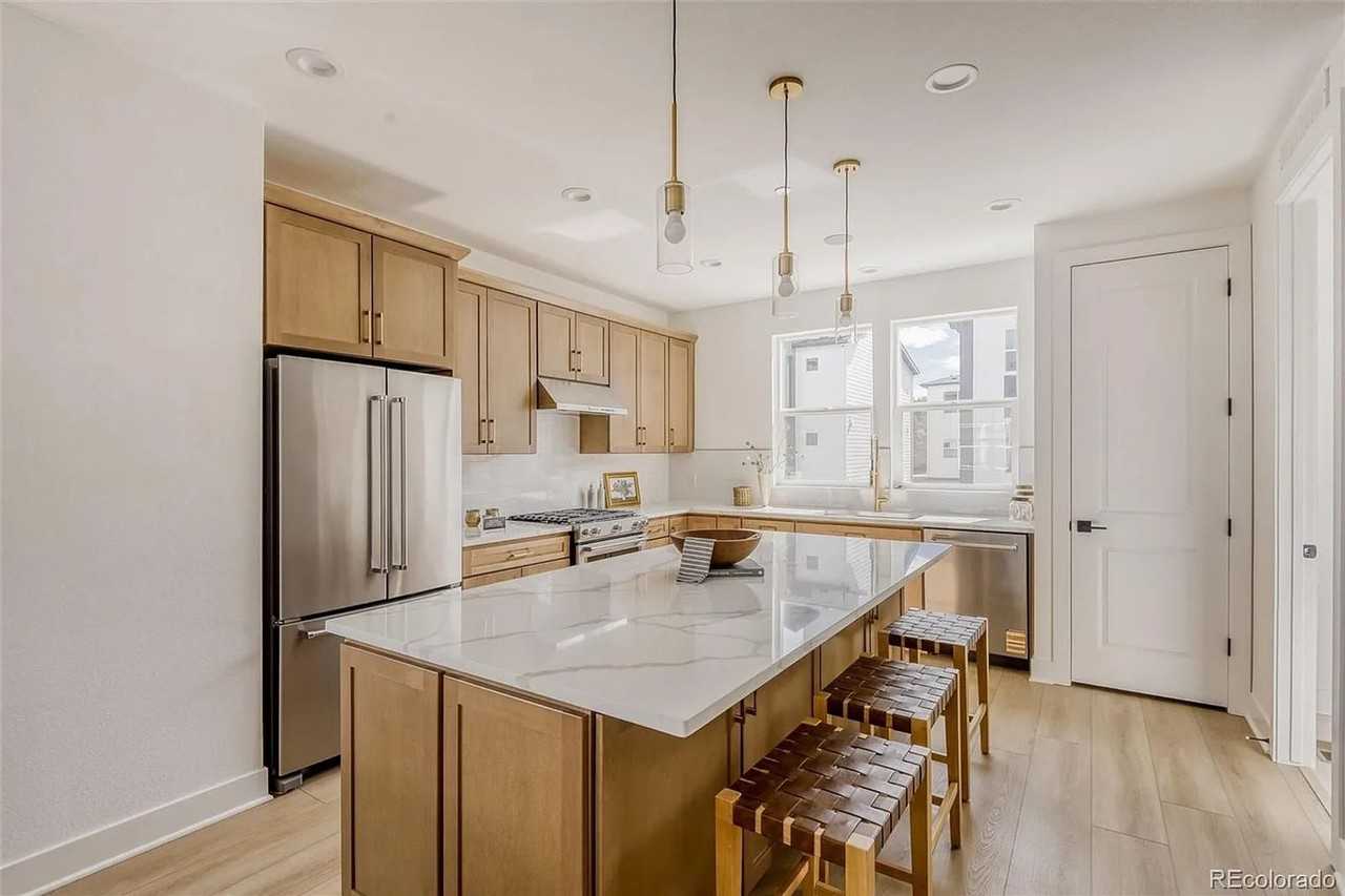 10994 E Geddes Pl - Photo 5 of 19