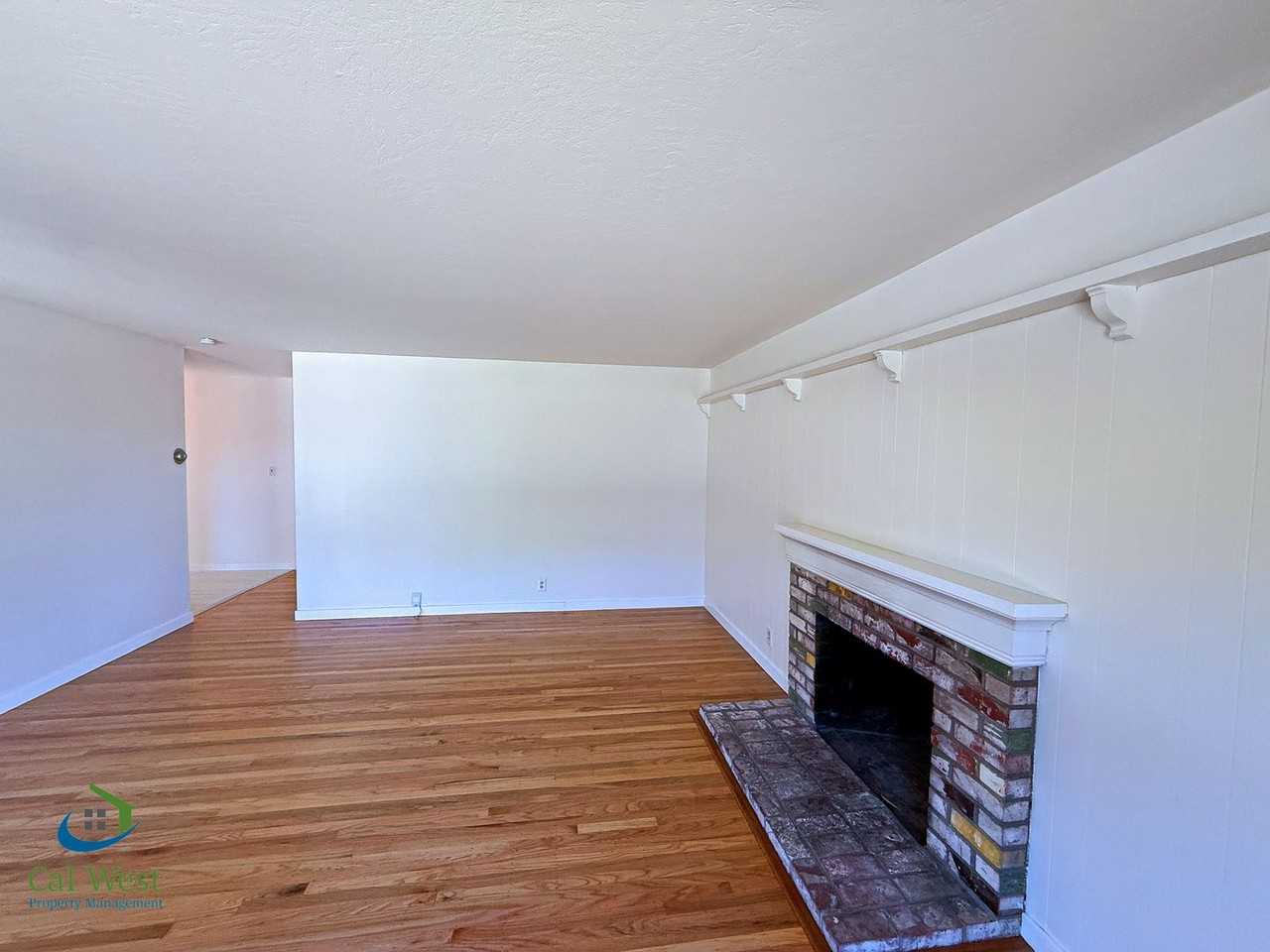 3174 Colfax Ct - Photo 6 of 34