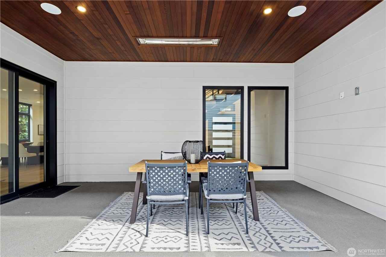 4605 108th Ave Ne - Photo 5 of 27