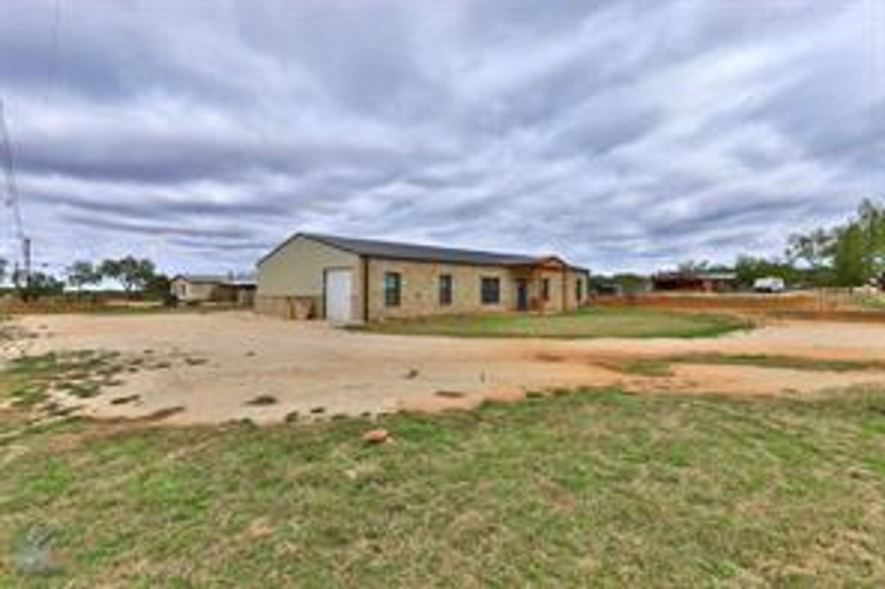 1468 Bettis - Photo 4 of 37