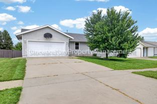 6926 Sw 17th St - Photo 1 of 1