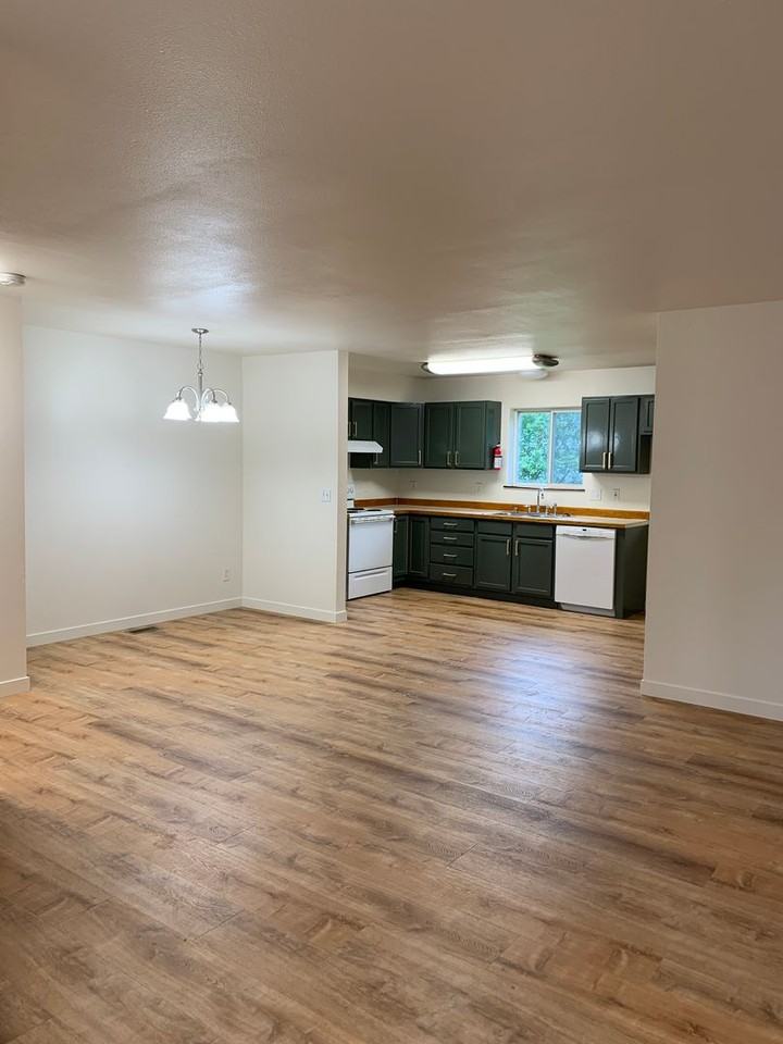 8160 Williwa Ave #B - Photo 2 of 48