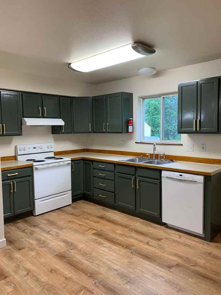8160 Williwa Ave #B - Photo 4 of 48