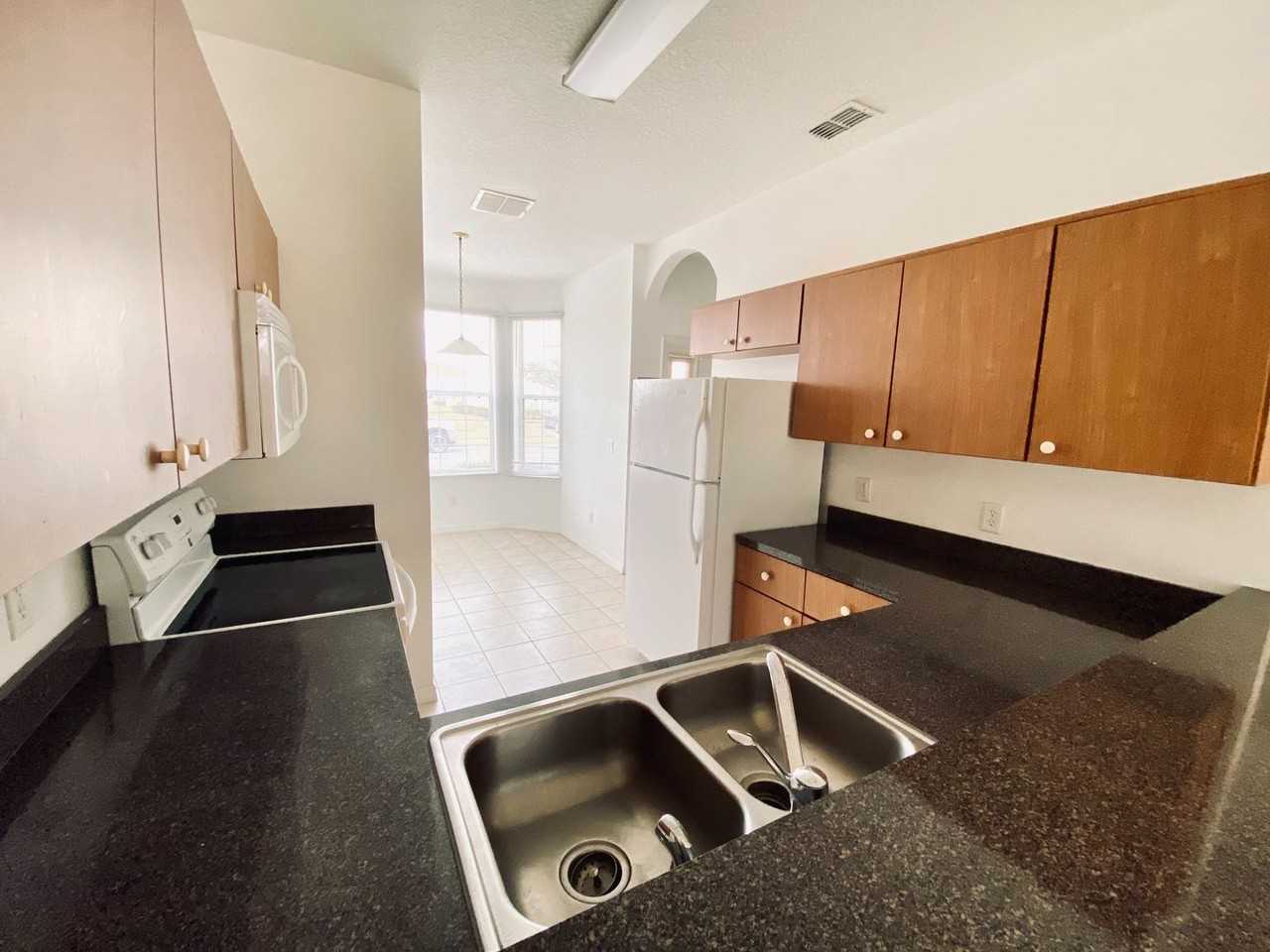 1194 S Beach Cir - Photo 4 of 22