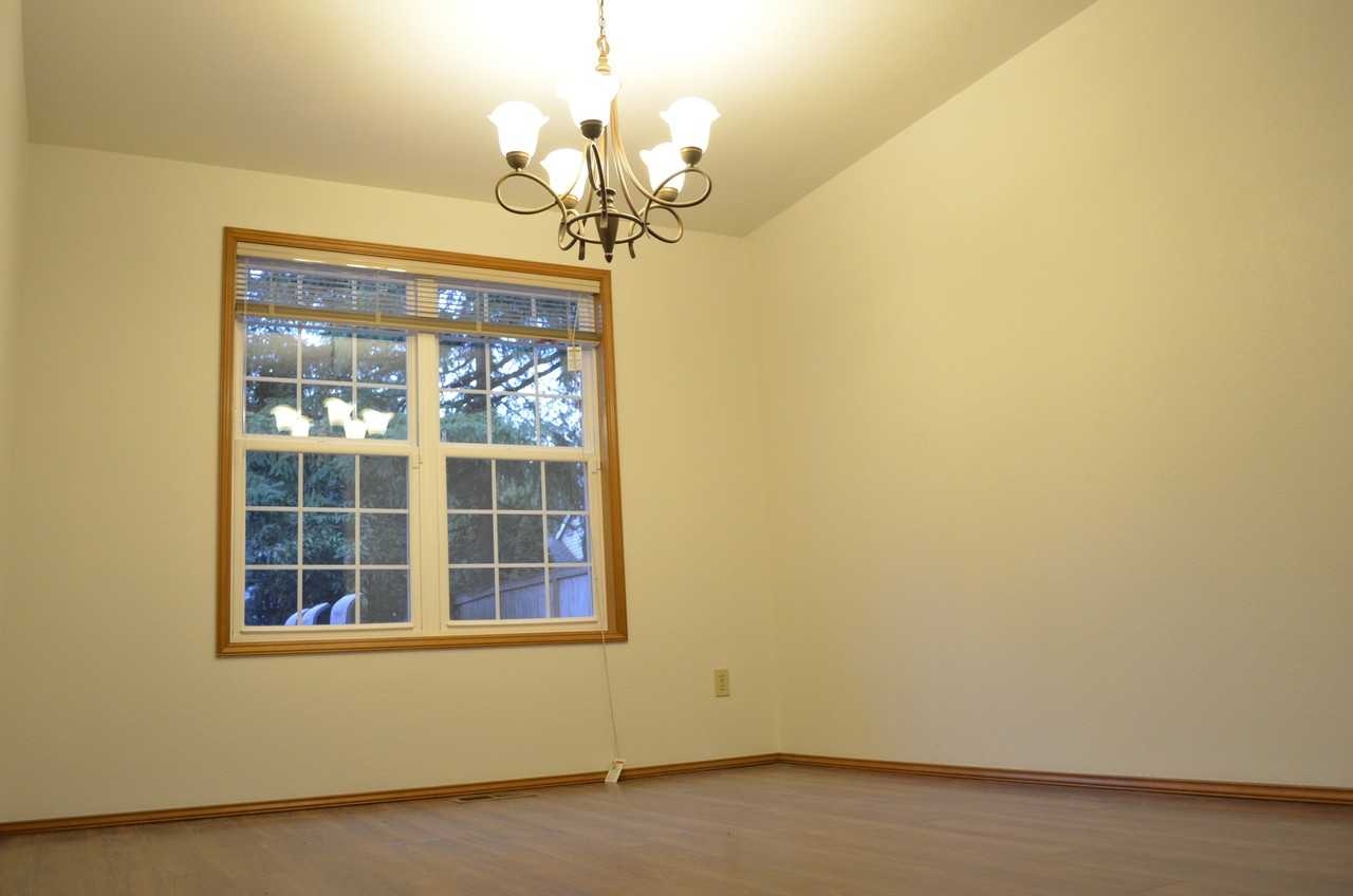 2816 235th Pl Ne - Photo 4 of 14