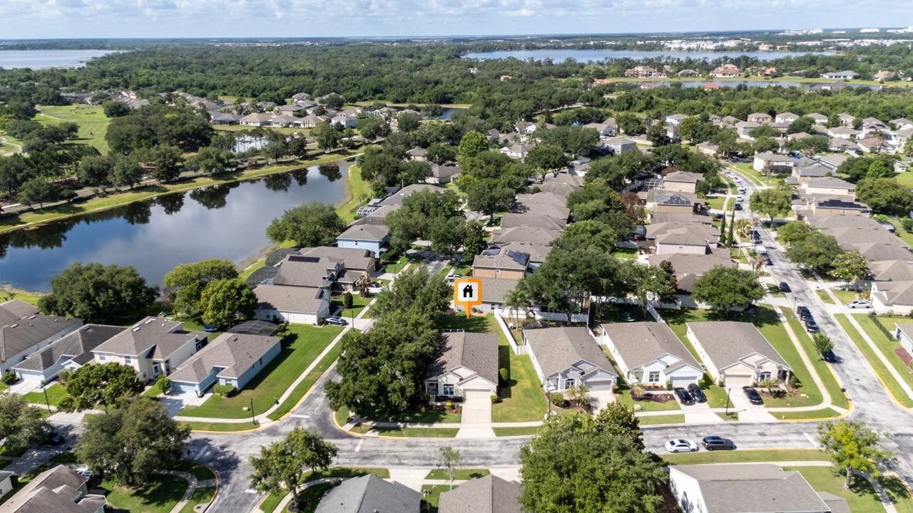 9724 Myrtle Creek Ln - Photo 6 of 46