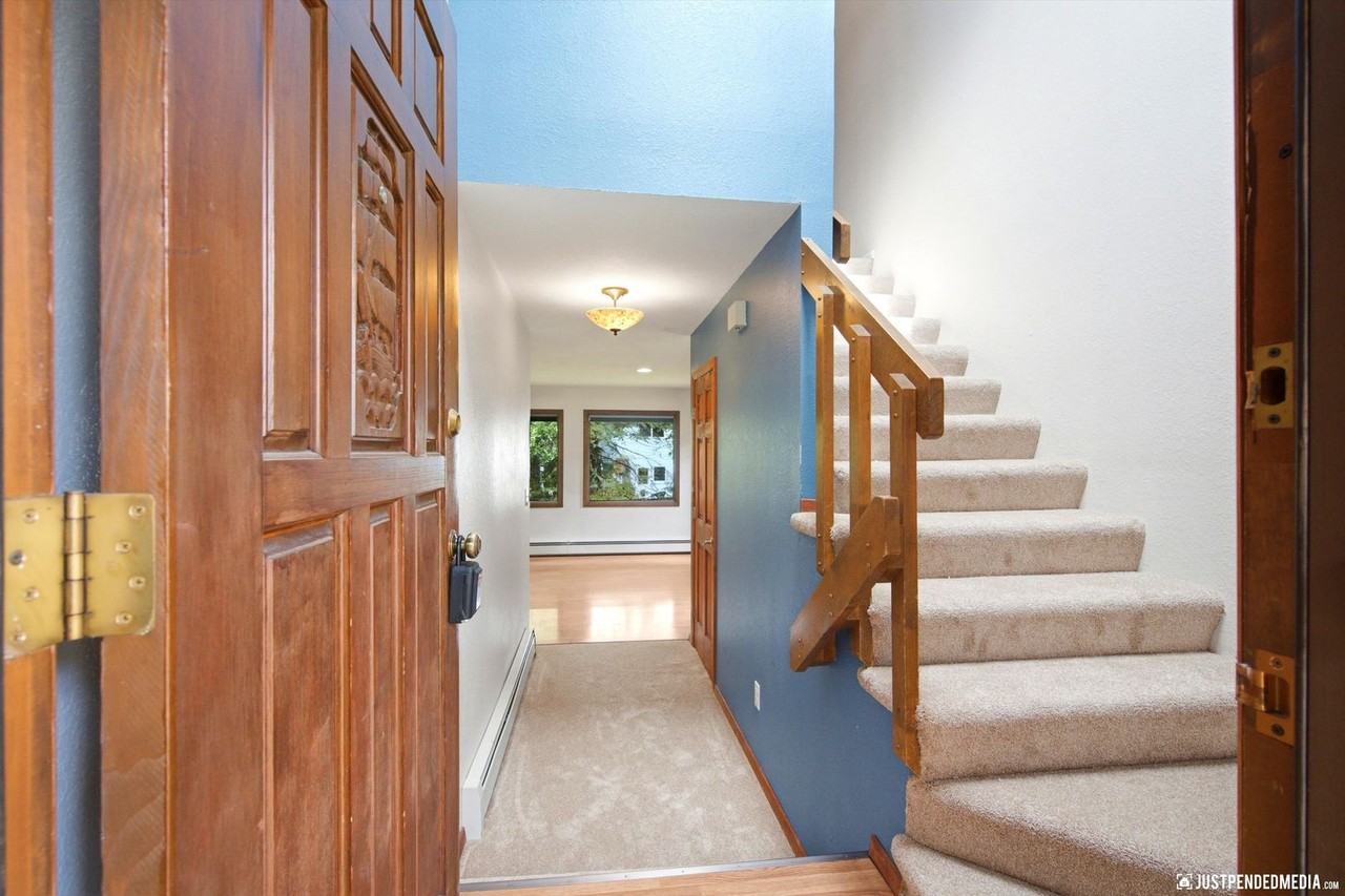 18625 S Lowrie Loop - Photo 3 of 27