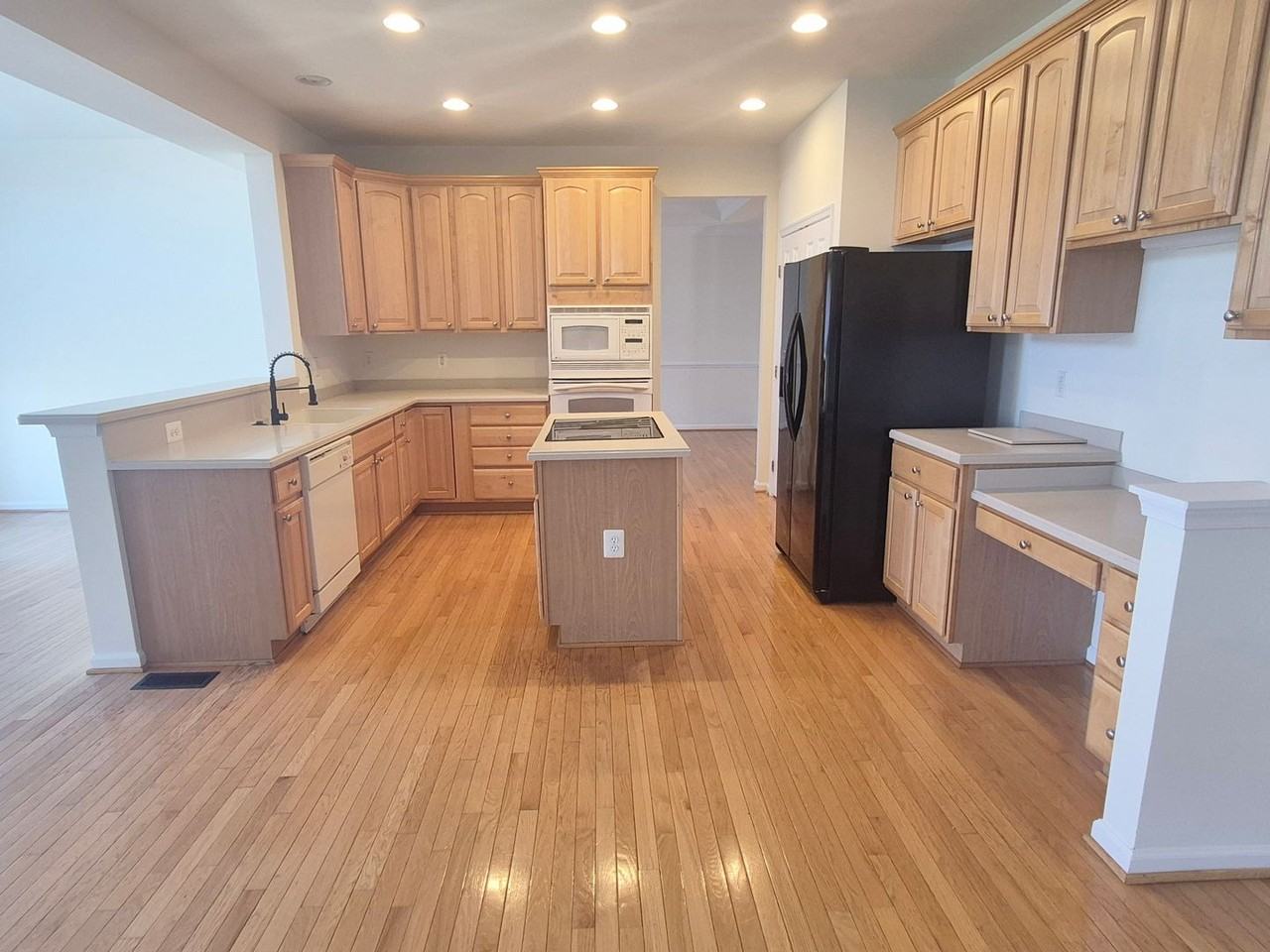 5207 Linden Dr - Photo 6 of 36