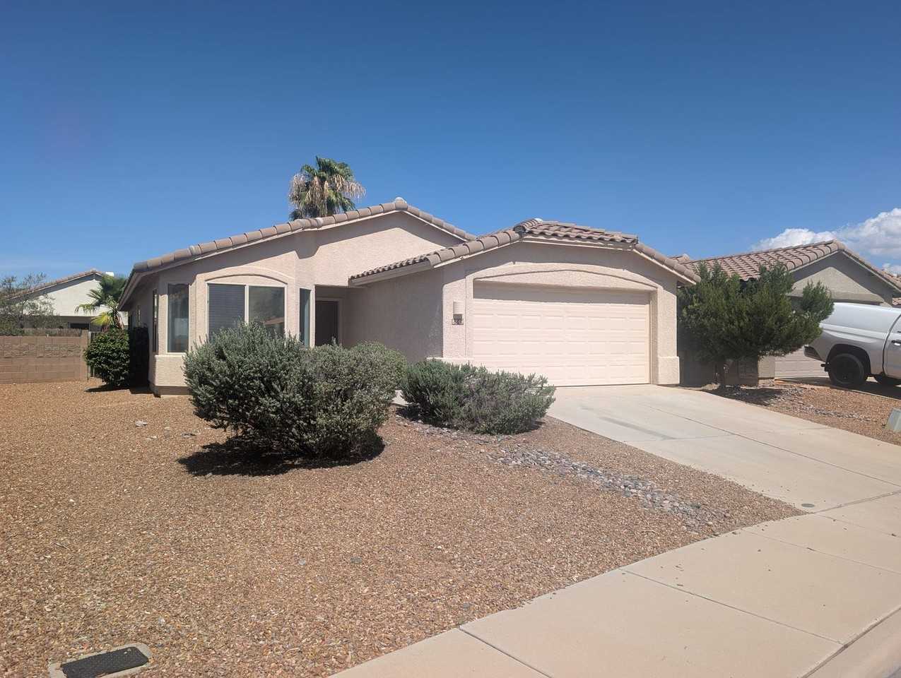 8849 N Majestic Mountain Dr - Photo 2 of 24