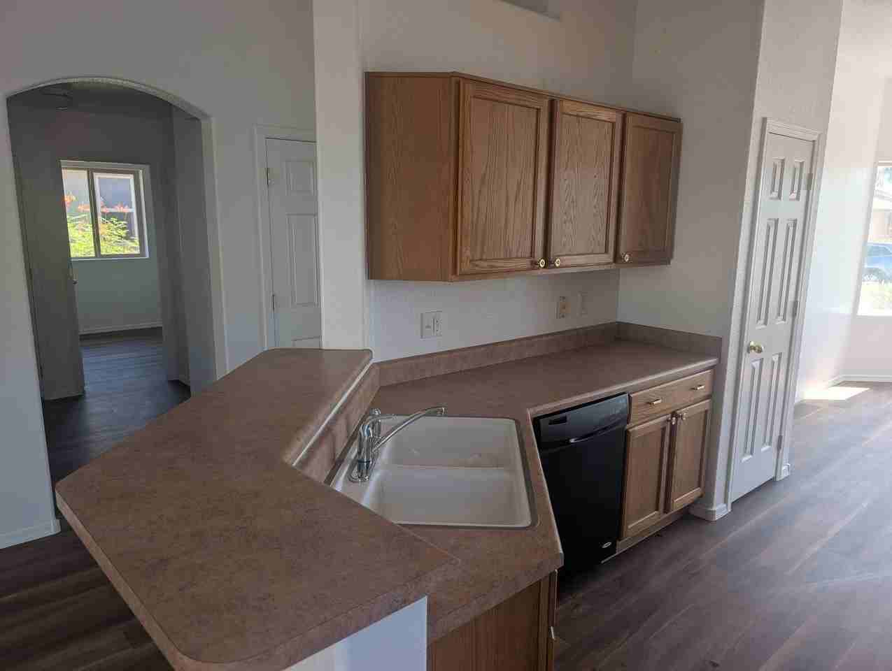 8849 N Majestic Mountain Dr - Photo 5 of 24
