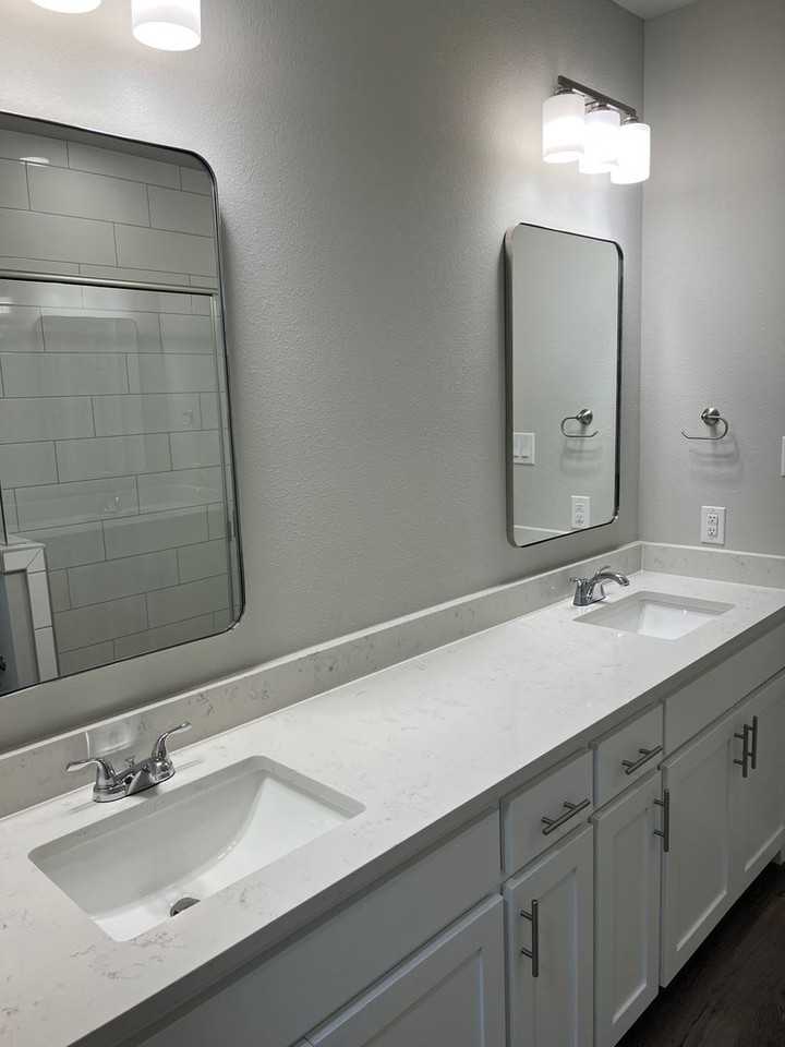 212 Wayside Ct - Photo 4 of 16