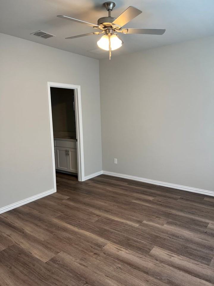 212 Wayside Ct - Photo 6 of 16