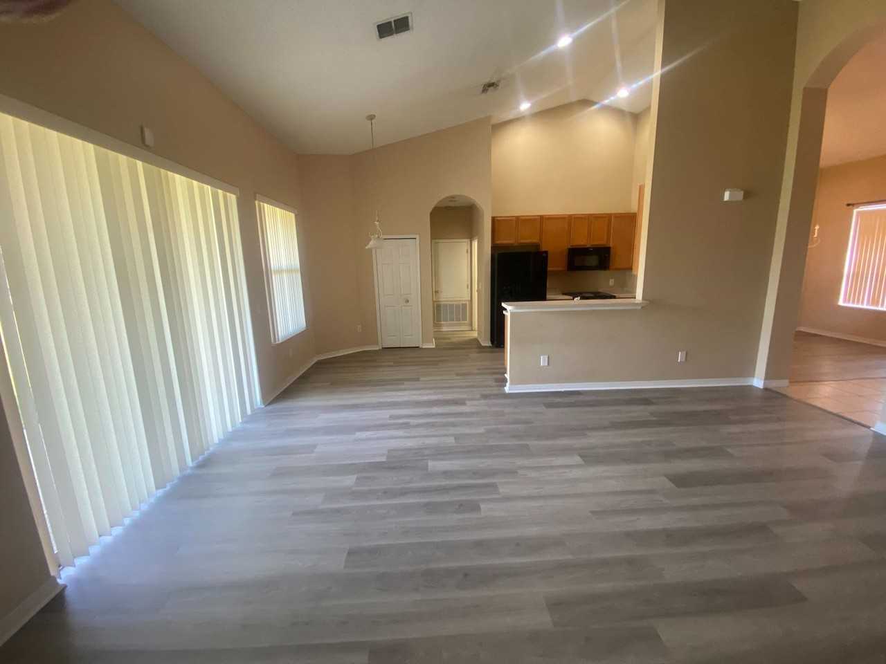 1239 Dunbrooke St - Photo 3 of 38