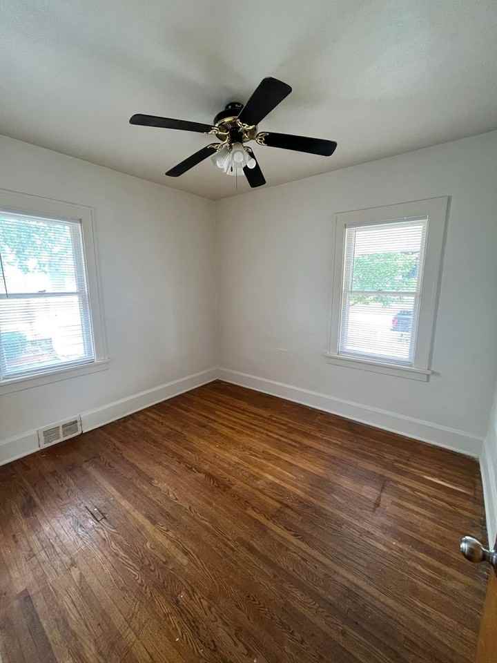 532 Clifford Ave - Photo 5 of 14