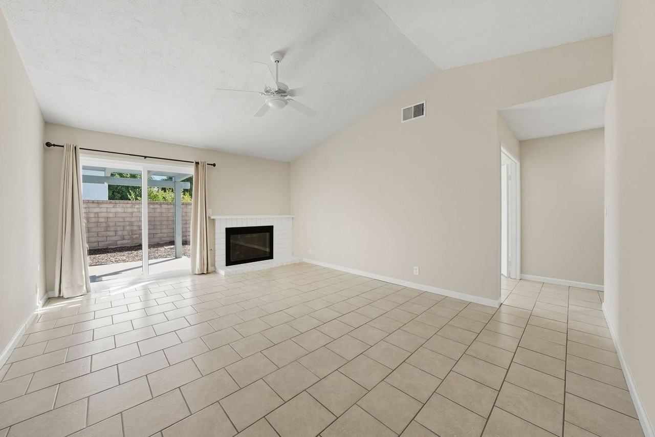 25634 Salceda Rd - Photo 7 of 34