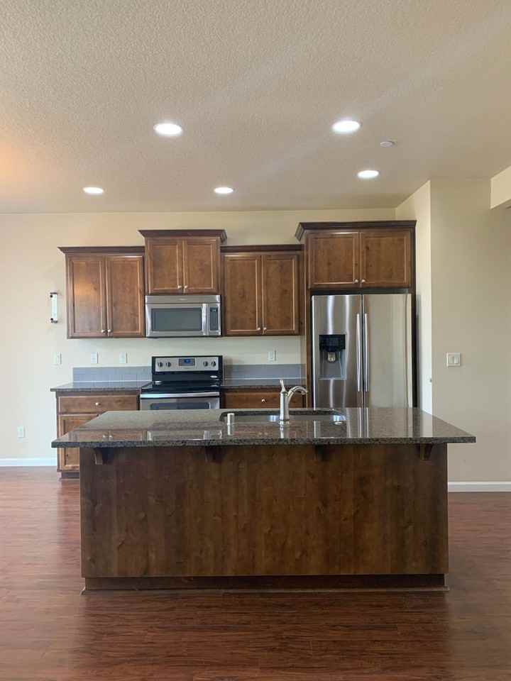 3020 Ne 75th St - Photo 7 of 35