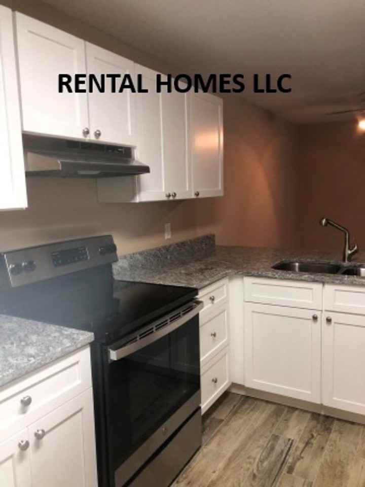 1359 Sophie Blvd - Photo 7 of 18