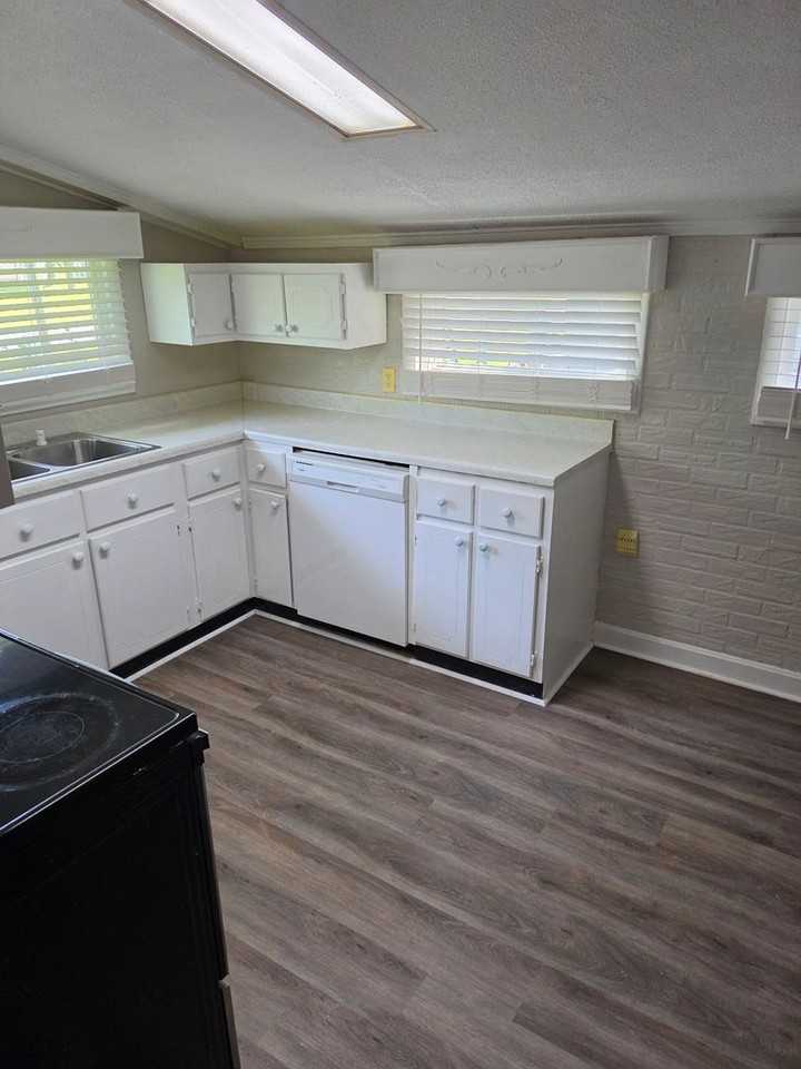 6305 Us Highway 60 W - Photo 6 of 20