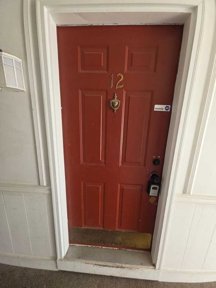 12 Amberly Ct - Photo 2 of 25