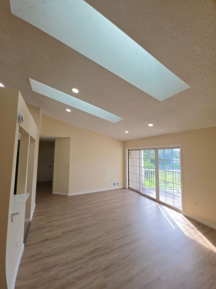 12 Amberly Ct - Photo 6 of 25