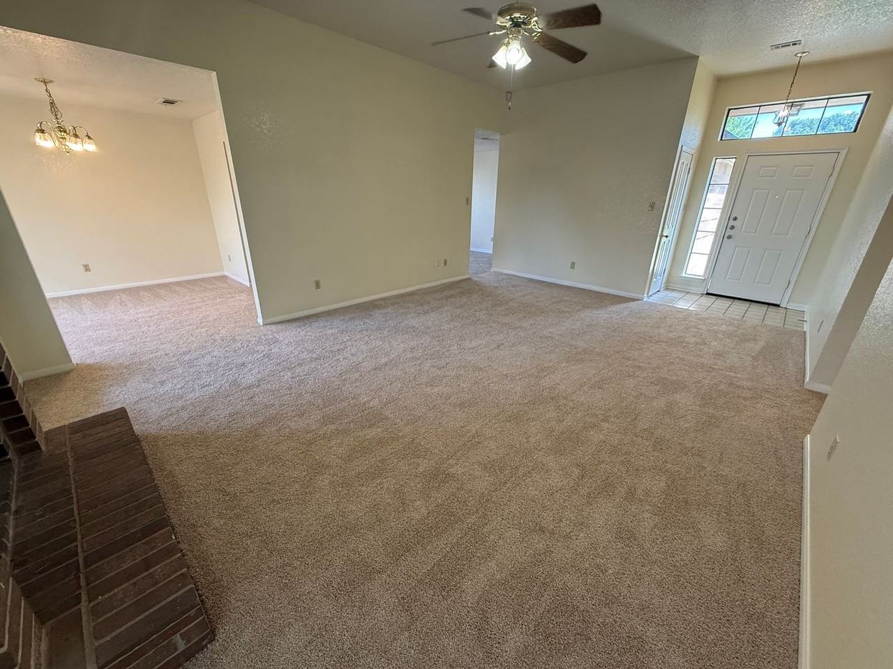 1815 Diana Ln - Photo 6 of 42