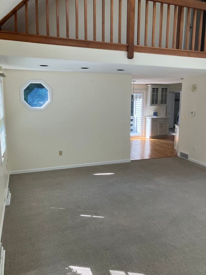 81 Village St - Photo 2 of 16