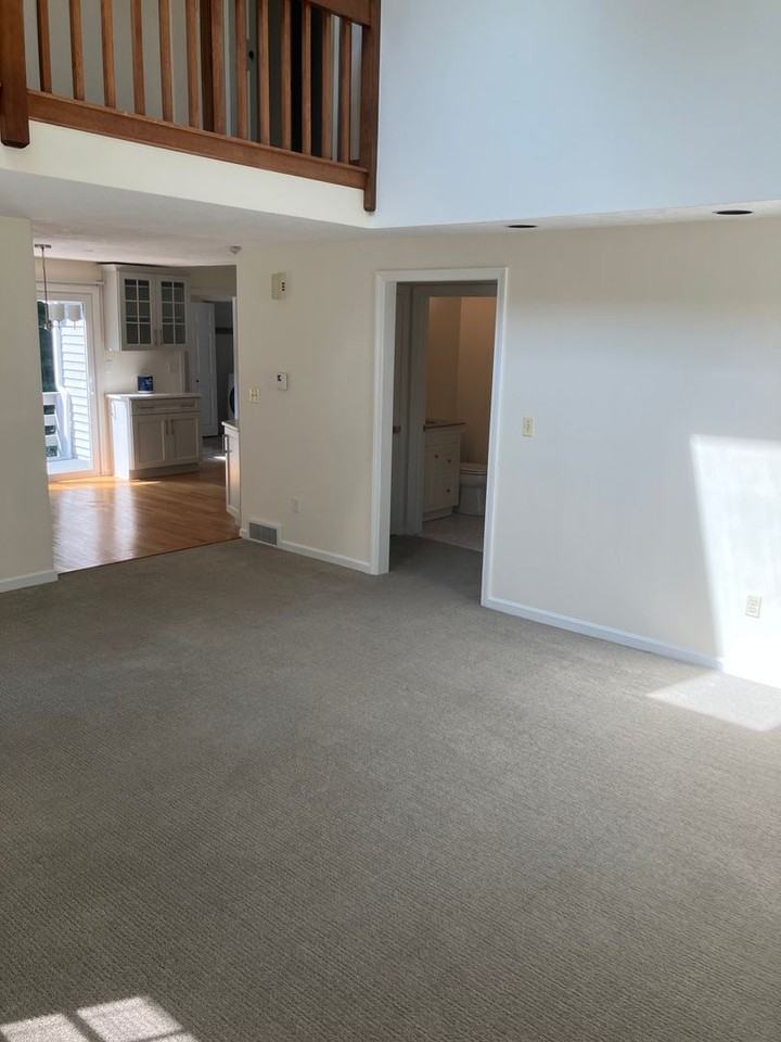 81 Village St - Photo 3 of 16