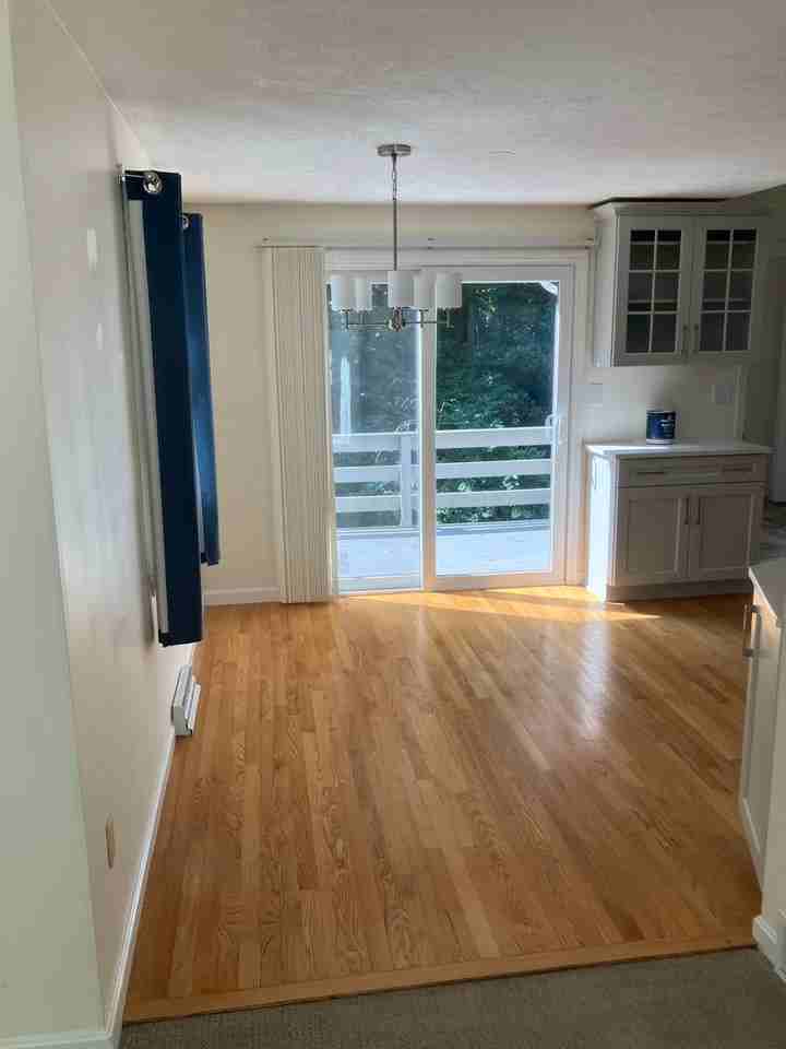 81 Village St - Photo 5 of 16