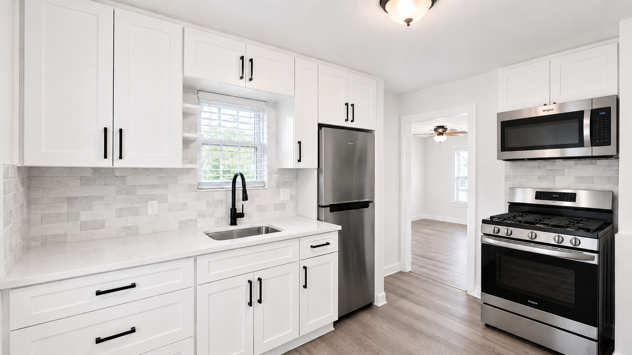 3211 Tom Green St - Photo 6 of 8