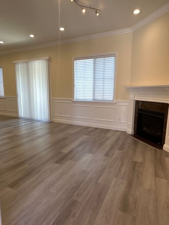 5552 Welland Ave - Photo 2 of 19