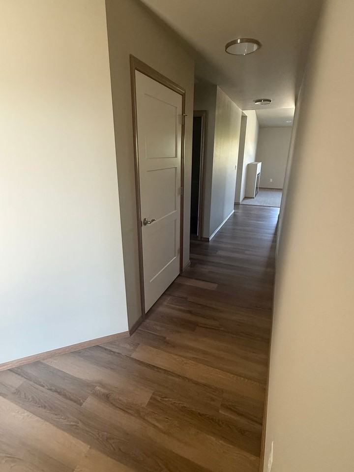 335 S Newton Ave - Photo 6 of 11