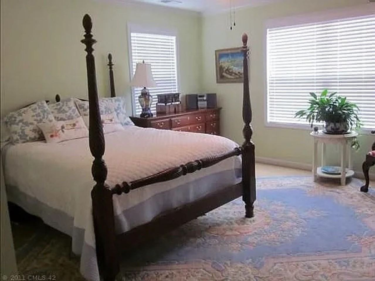 100 Taylors Hill Dr - Photo 2 of 5