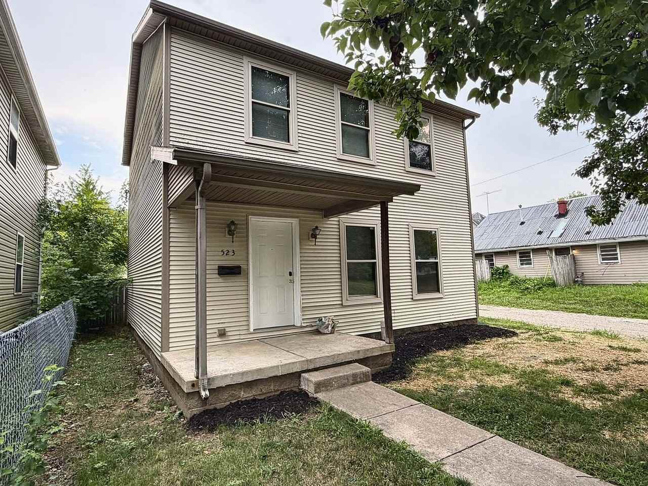 523 W Mulberry St - Photo 2 of 17