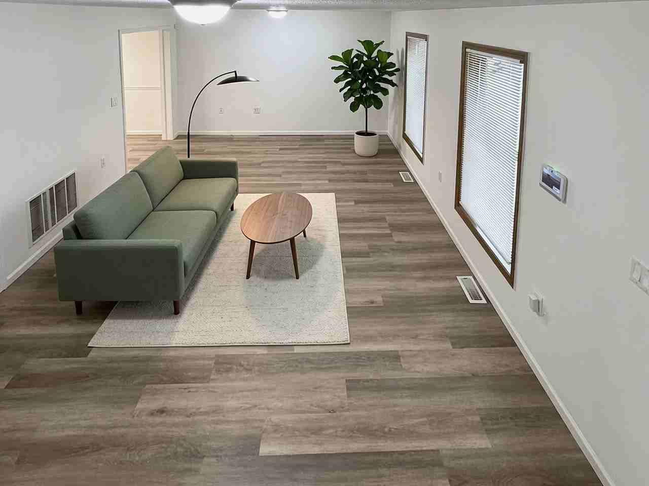 523 W Mulberry St - Photo 3 of 17