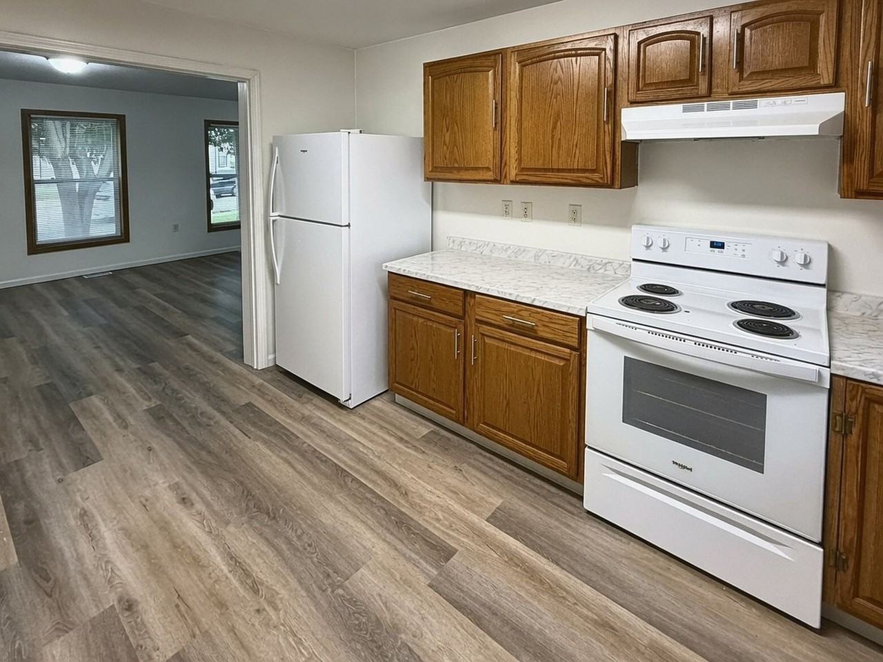 523 W Mulberry St - Photo 7 of 17