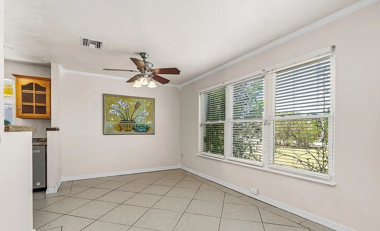 863 Riverside Dr - Photo 4 of 10