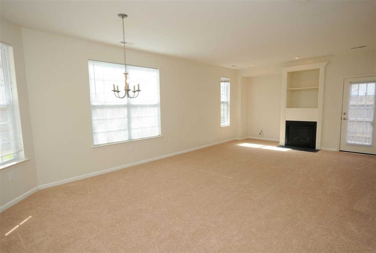 1101 Tenbury Pl - Photo 5 of 42