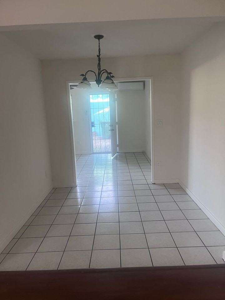 870 Palm Cir - Photo 6 of 11