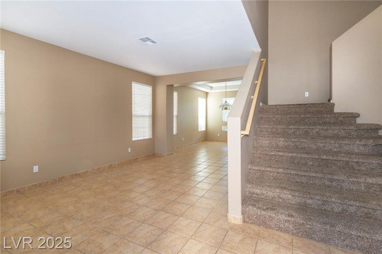 2121 Whitebirch Ln - Photo 6 of 28