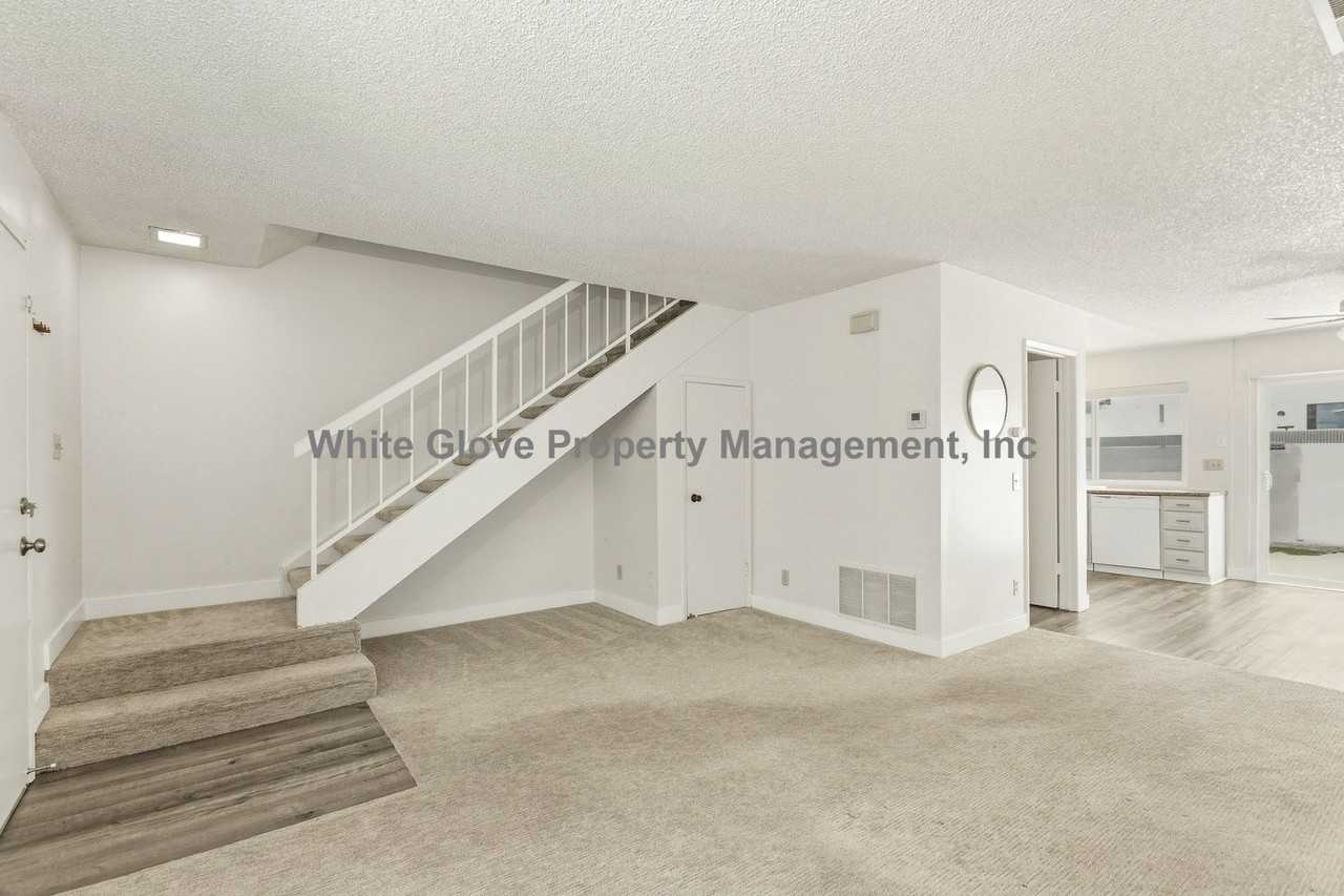 9596 Bickley Dr - Photo 4 of 18