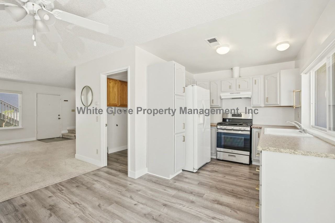 9596 Bickley Dr - Photo 6 of 18