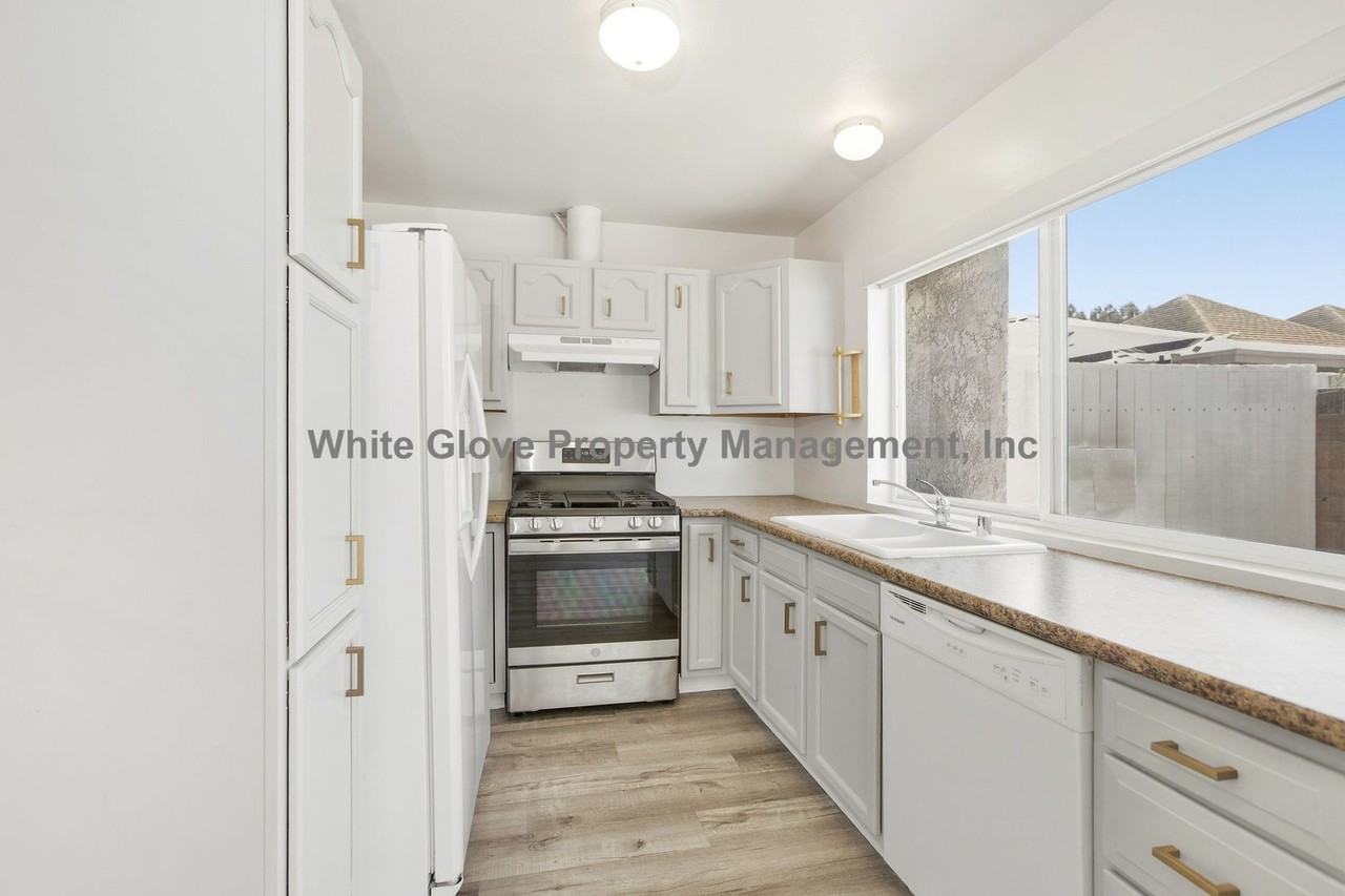 9596 Bickley Dr - Photo 7 of 18